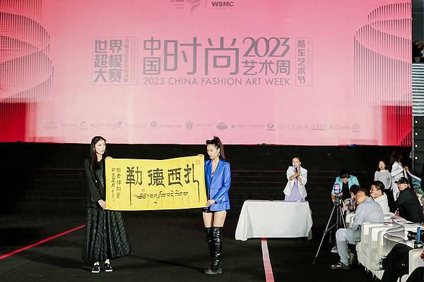 市场狂热时，我反而想起了芒格那段刻骨铭心的投资经历